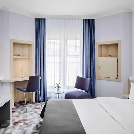Intercityhotel 4*