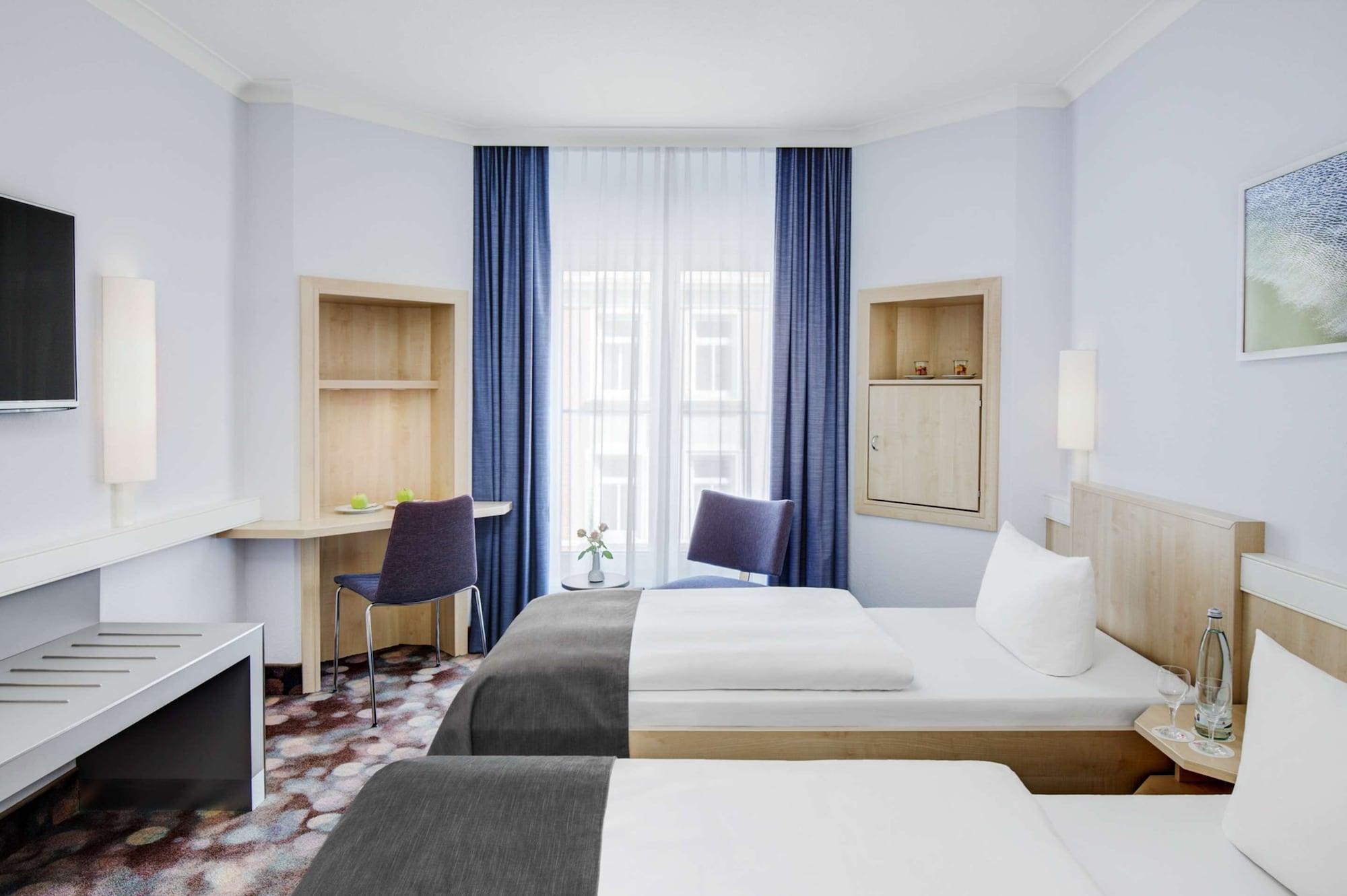 Intercityhotel 4*
