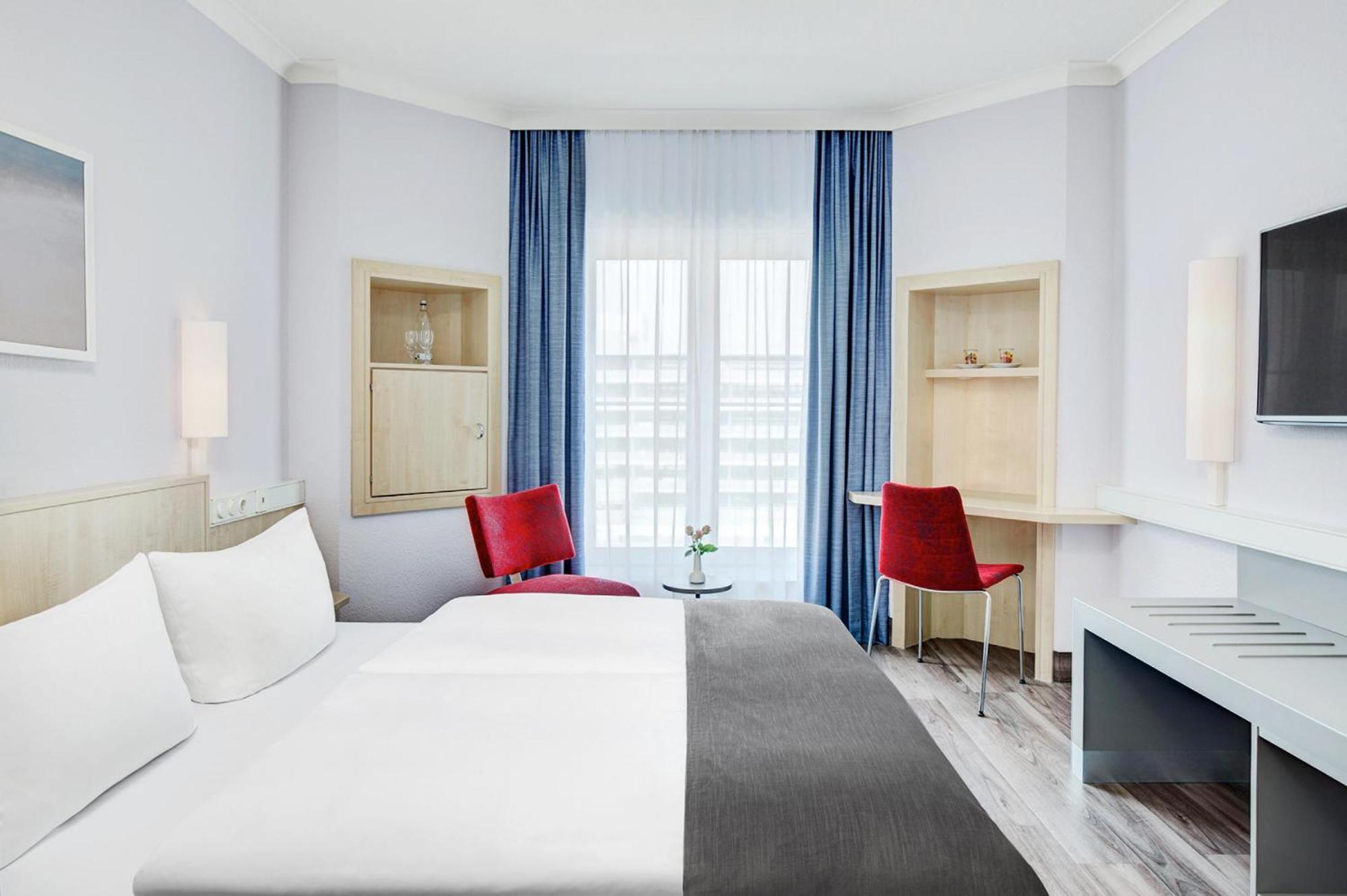 Hotel Intercityhotel 4*